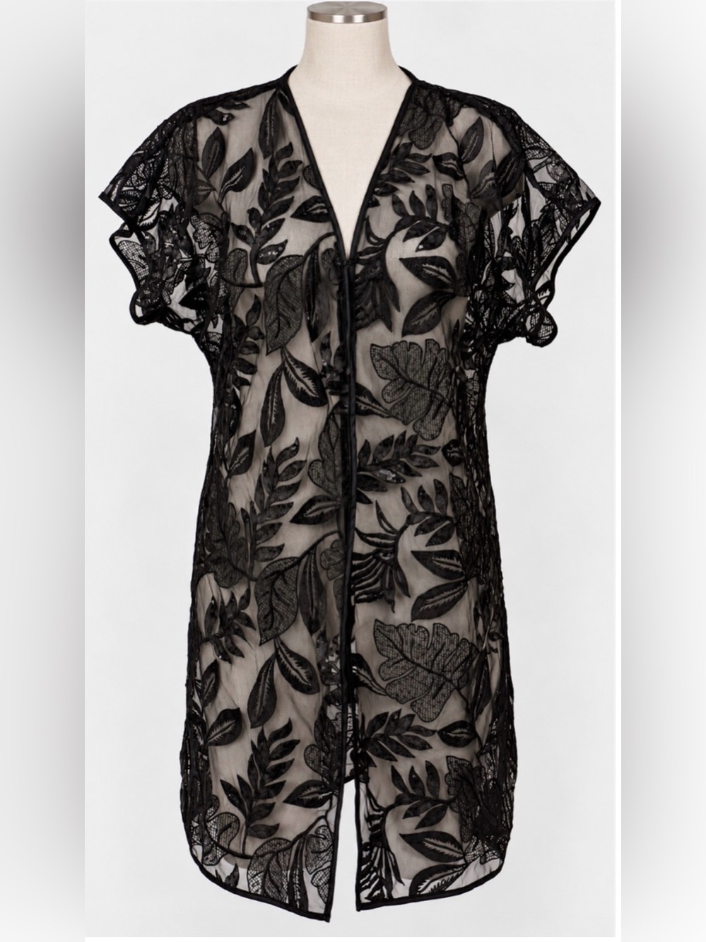 VICTORIA'S SECRET BLACK EMBROIDERED SHEER SEQUIN ROBE KIMONO SIZE XS/S
